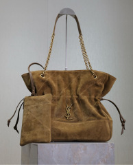 Pochon-Tasche von Yves Saint Laurent. Größe: 27 x 29 x 11 cm