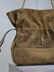 Pochon-Tasche von Yves Saint Laurent. Größe: 27 x 29 x 11 cm