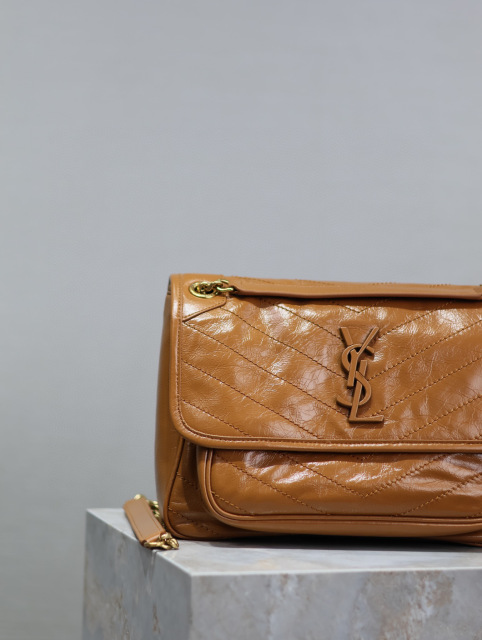 Yves Saint Laurent niki bag Size：28*20.5*8.5cm