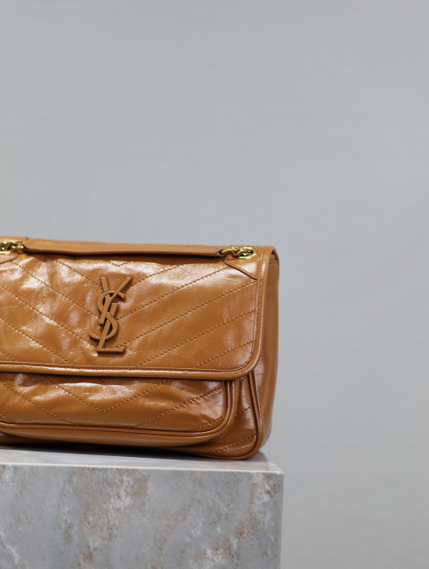 Yves Saint Laurent niki bag Size：28*20.5*8.5cm