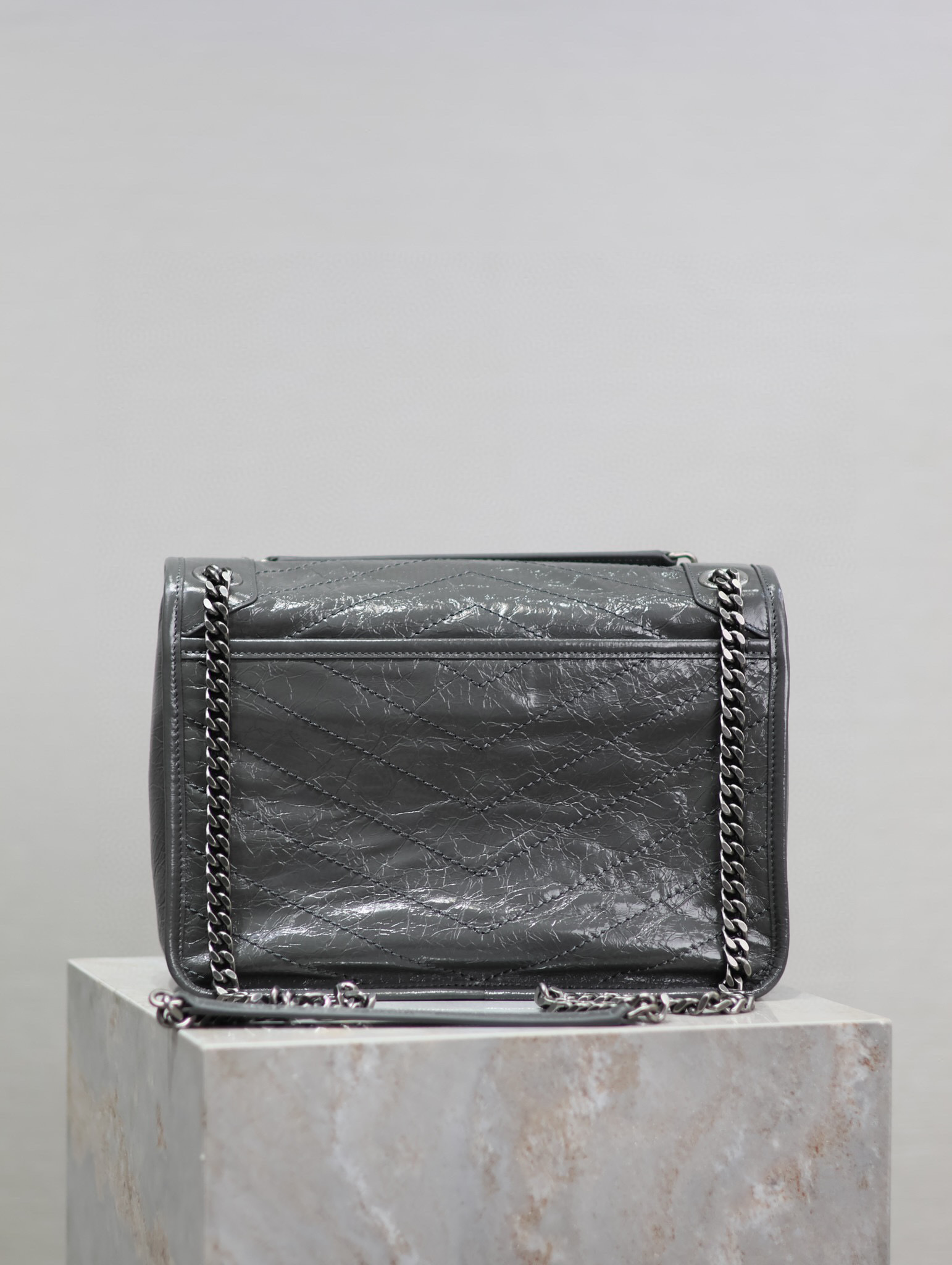 Beg niki Yves Saint Laurent Saiz：28*20.5*8.5sm