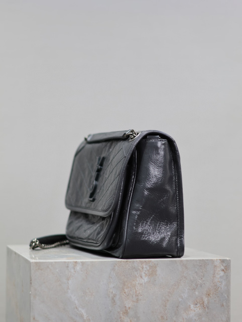 Borsa Niki Yves Saint Laurent Dimensioni: 28*20,5*8,5 cm