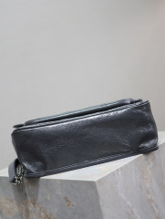 Borsa Niki Yves Saint Laurent Dimensioni: 28*20,5*8,5 cm