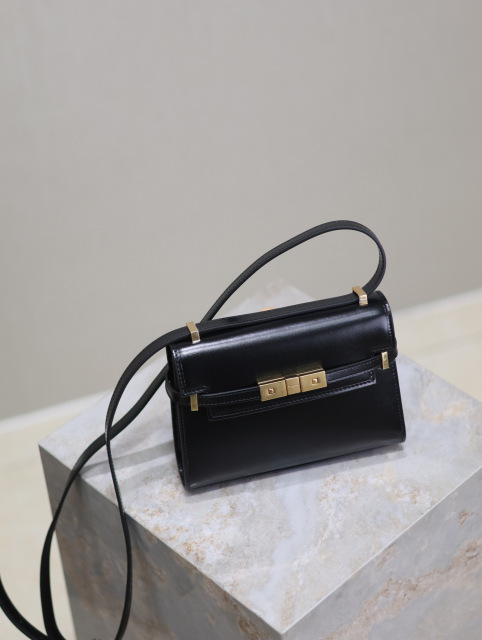 Yves Saint Laurent Mini-Unterarmtasche Größe: 19 x 14 x 4 cm