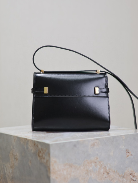 Yves Saint Laurent Mini-Unterarmtasche Größe: 19 x 14 x 4 cm