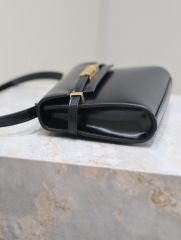 Yves Saint Laurent Mini-Unterarmtasche Größe: 19 x 14 x 4 cm