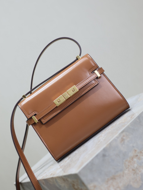 Yves Saint Laurent mini Borsa sottobraccio Dimensioni: 19*14*4cm