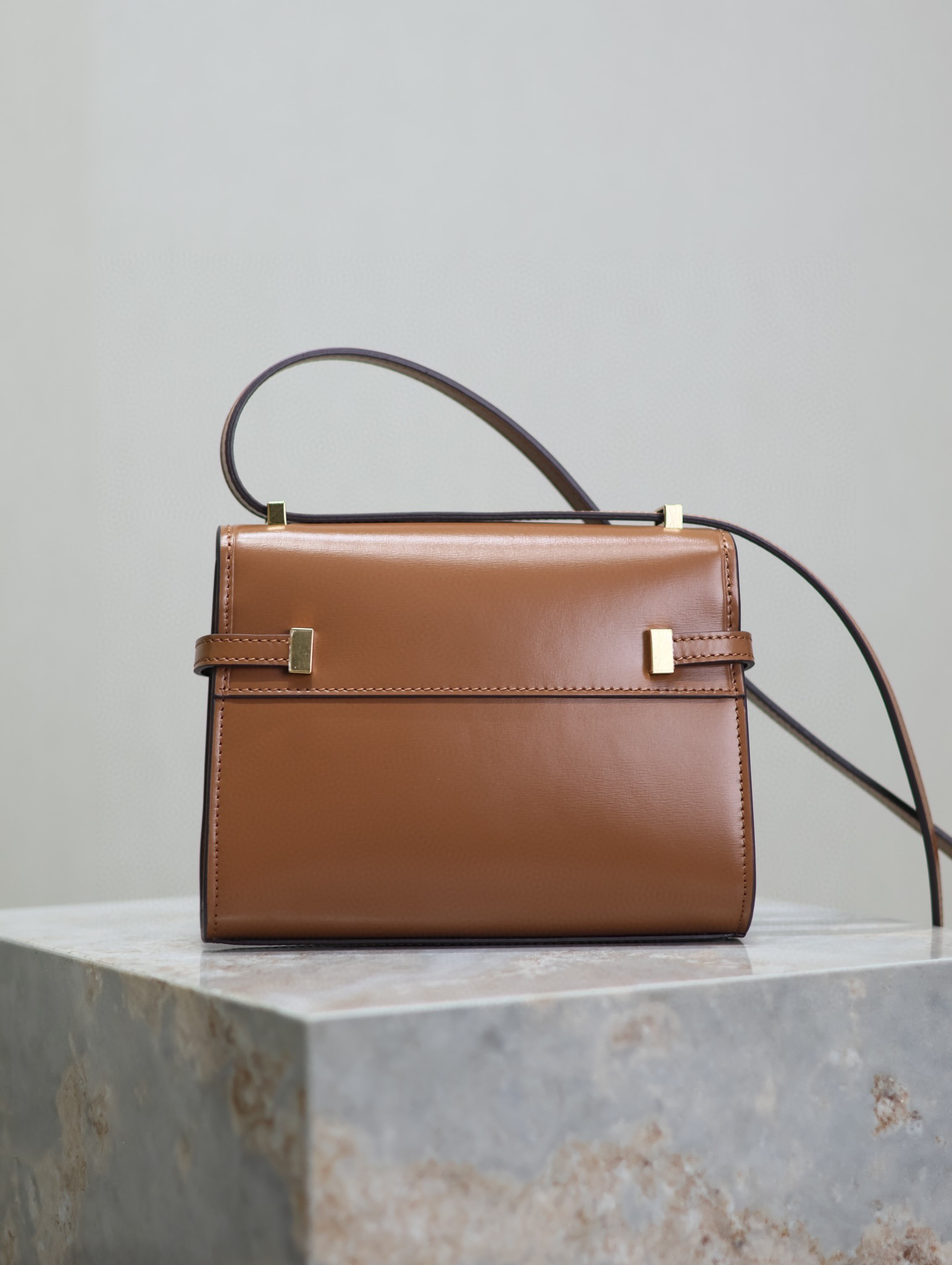 Yves Saint Laurent mini Borsa sottobraccio Dimensioni: 19*14*4cm