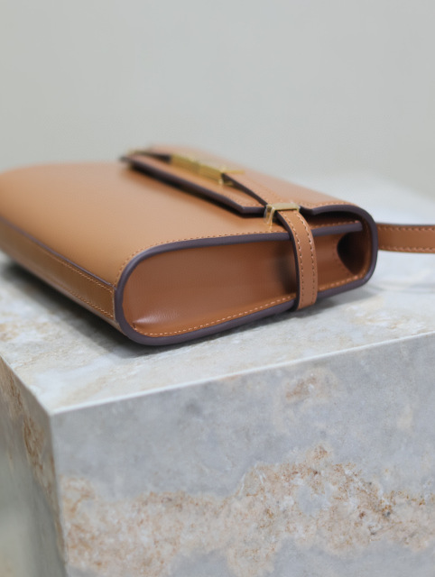 Yves Saint Laurent mini Borsa sottobraccio Dimensioni: 19*14*4cm