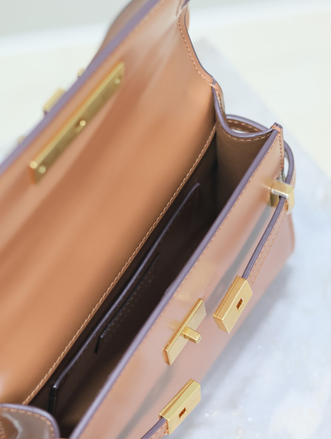 Yves Saint Laurent mini Borsa sottobraccio Dimensioni: 19*14*4cm