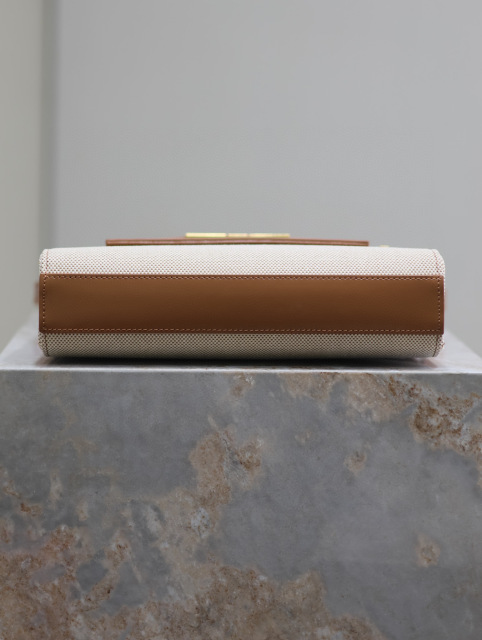 Yves Saint Laurent Mini-Unterarmtasche Größe: 19 x 14 x 4 cm