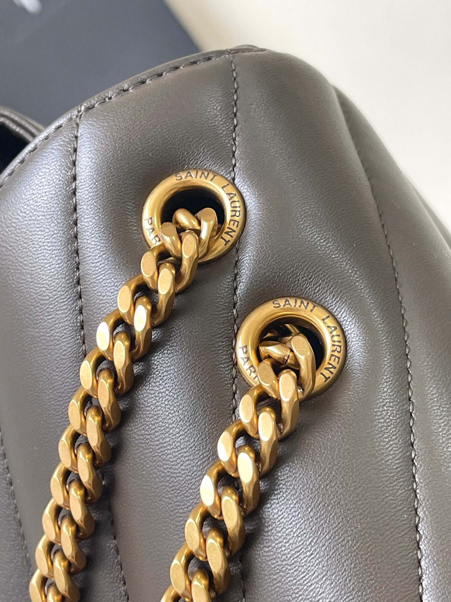 Yves Saint Laurent Borsa a busta Dimensioni: 29*17*10cm