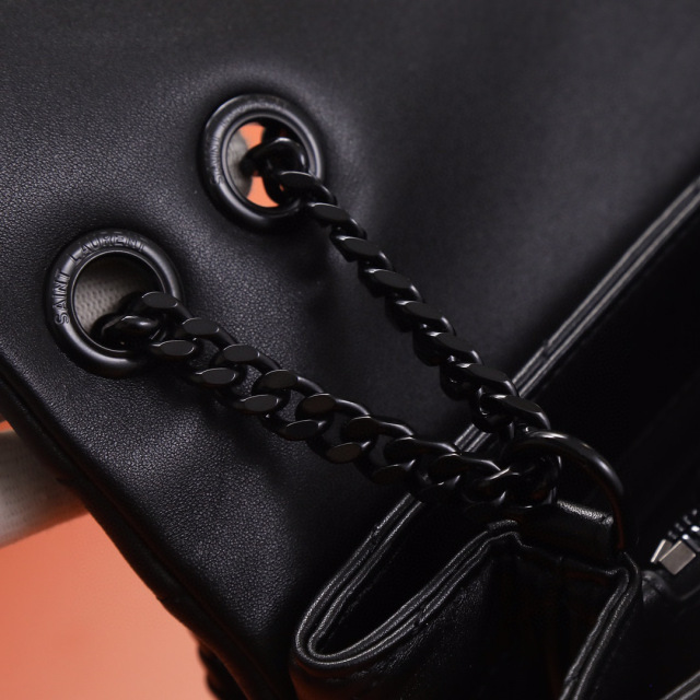Yves Saint Laurent messenger/courier bag Size：32*22*11cm