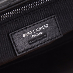 Yves Saint Laurent messenger/courier bag Size：32*22*11cm