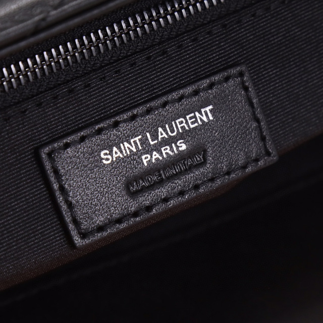Yves Saint Laurent messenger/courier bag Size：32*22*11cm