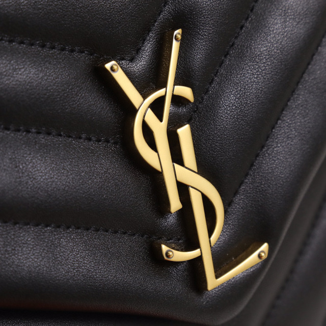 Yves Saint Laurent messenger/courier bag Size：32*22*11cm