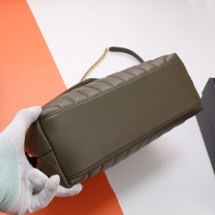 Borsa a tracolla/corriere Yves Saint Laurent Dimensioni: 32*22*11cm