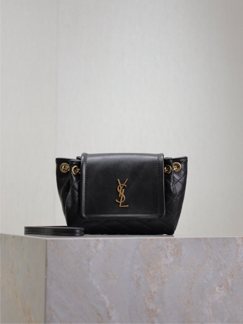 Yves Saint Laurent mini nolita Size：18*13*6cm