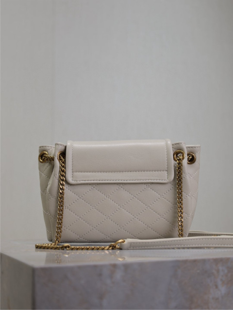 Yves Saint Laurent mini nolita Dimensioni: 18*13*6cm