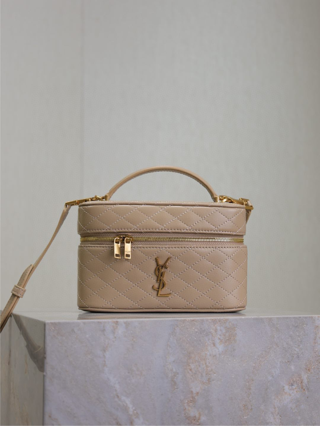 Beg gaby mini Yves Saint Laurent Saiz：18*11*6.5cm