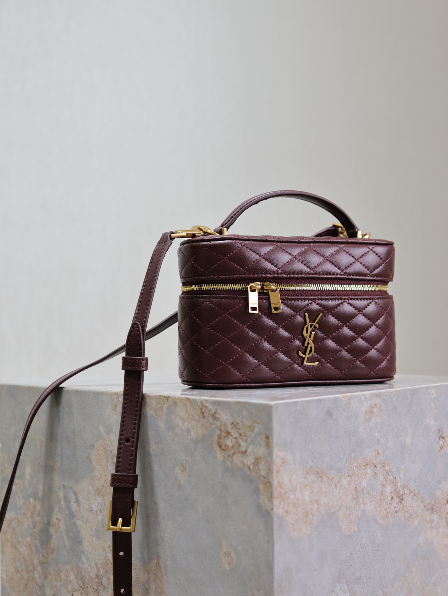 Yves Saint Laurent Mini-Gaby-Tasche Größe: 18 x 11 x 6,5 cm