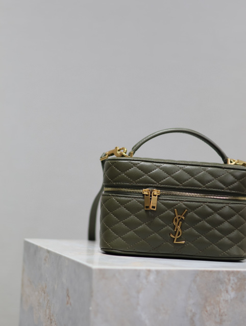 Yves Saint Laurent mini nolita Size：18*13*6cm