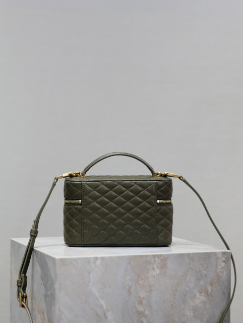 Yves Saint Laurent mini nolita Size：18*13*6cm