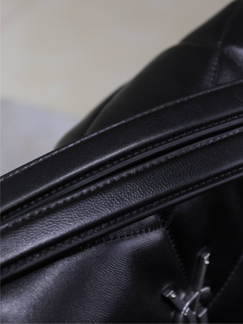 Yves Saint Laurent loulou 羽绒包 尺寸：35*23*13.5cm