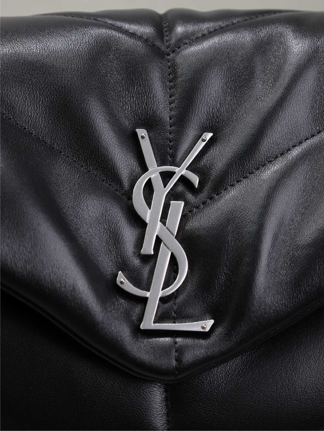 Yves Saint Laurent loulou 羽绒包 尺寸：35*23*13.5cm