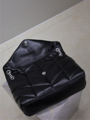 Yves Saint Laurent loulou 羽绒包 尺寸：35*23*13.5cm