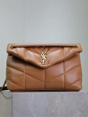 Borsa a tracolla Yves Saint Laurent Loulou Dimensioni: 35*23*13,5 cm