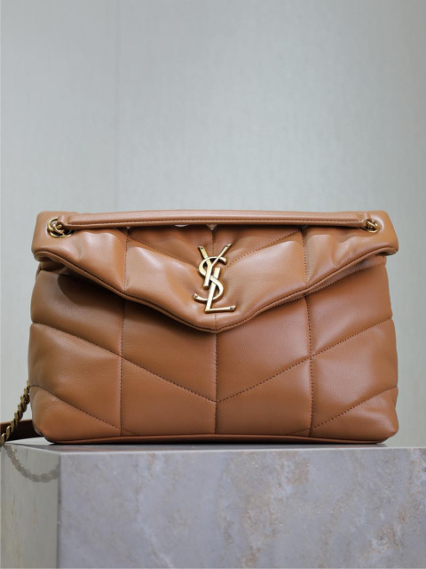 Borsa a tracolla Yves Saint Laurent Loulou Dimensioni: 35*23*13,5 cm
