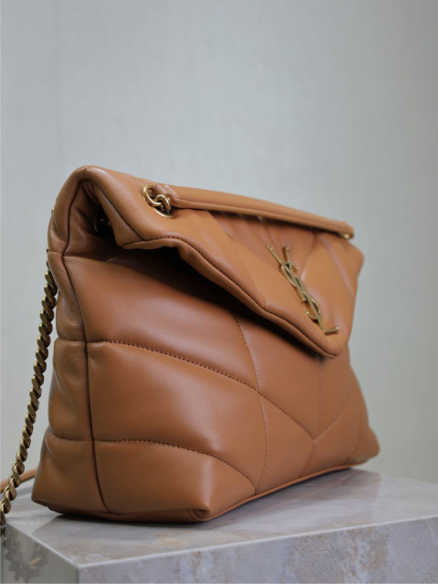 Borsa a tracolla Yves Saint Laurent Loulou Dimensioni: 35*23*13,5 cm