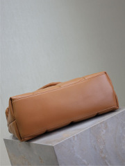 Borsa a tracolla Yves Saint Laurent Loulou Dimensioni: 35*23*13,5 cm