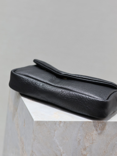 Yves Saint Laurent calypso 包尺寸：26*14*7cm
