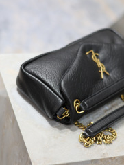 Yves Saint Laurent calypso 包尺寸：26*14*7cm