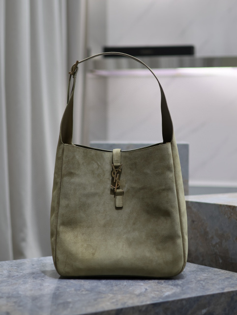 Yves Saint Laurent Borsa sottobraccio Dimensioni: 23*22*8,5 cm