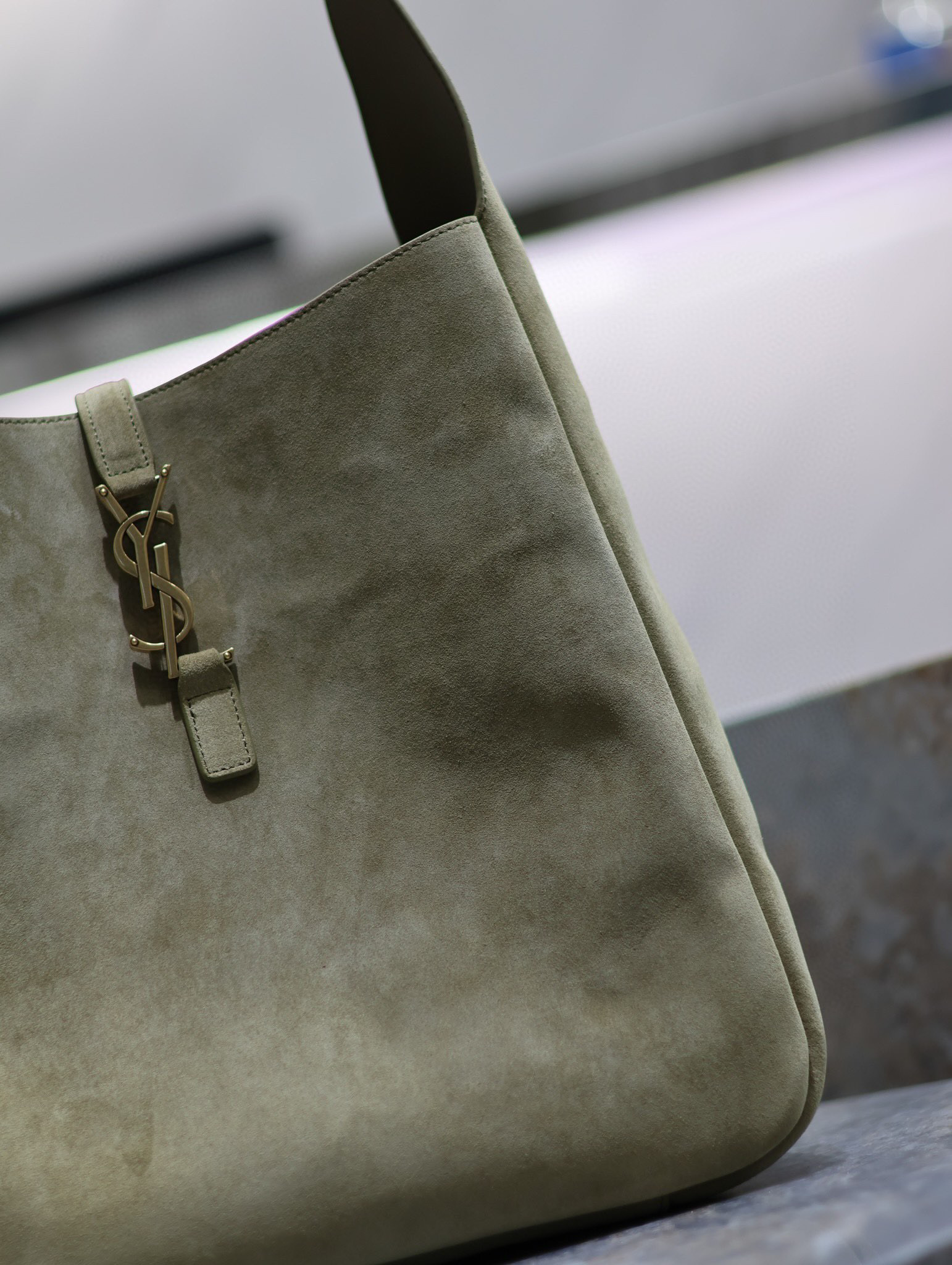 Yves Saint Laurent Borsa sottobraccio Dimensioni: 23*22*8,5 cm