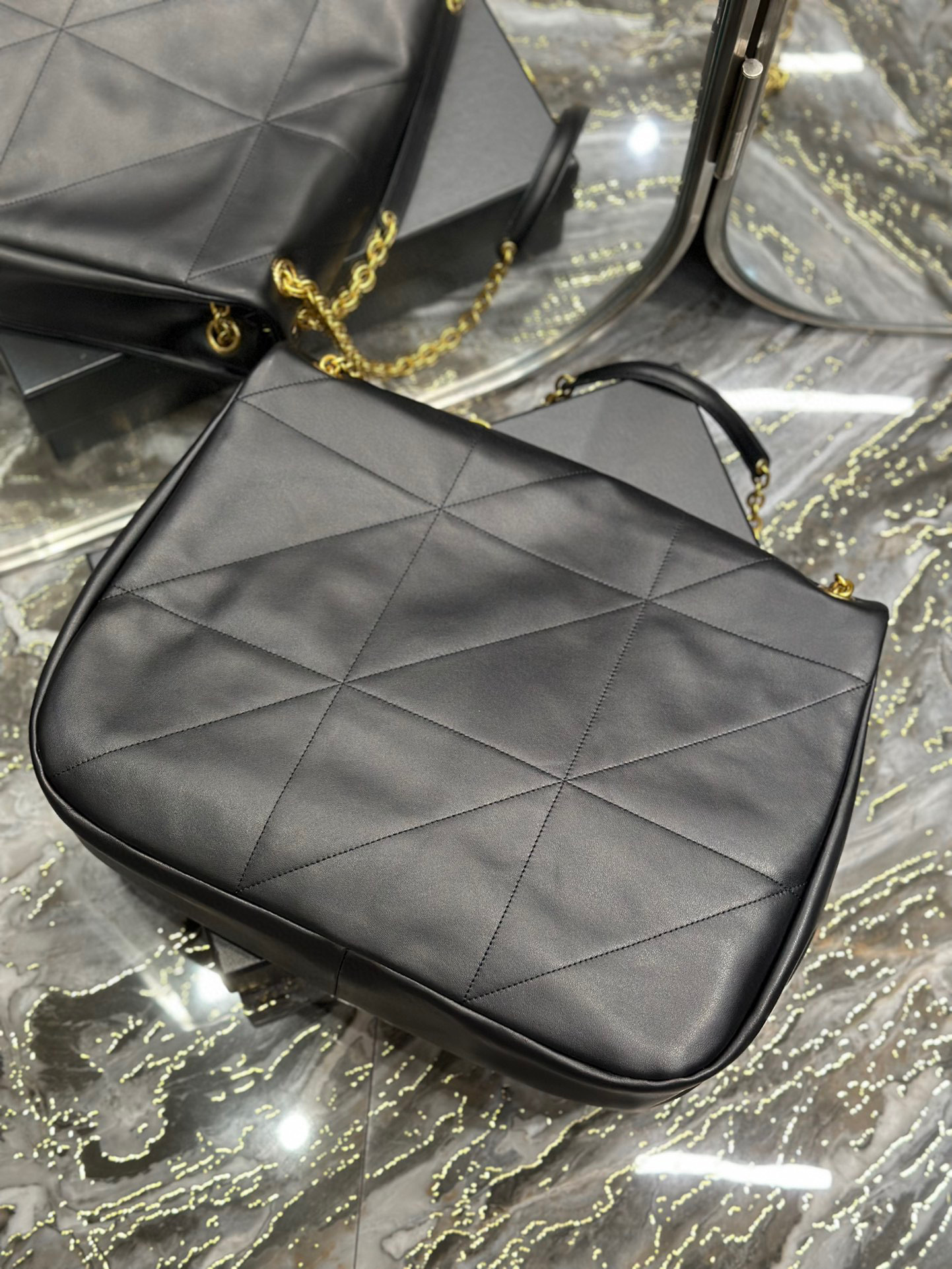 Beg jamle Yves Saint Laurent Saiz：43*29*9sm