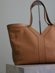 Yves Saint Laurent 新款购物袋 尺寸：50*33*16cm