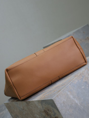 Yves Saint Laurent 新款购物袋 尺寸：50*33*16cm