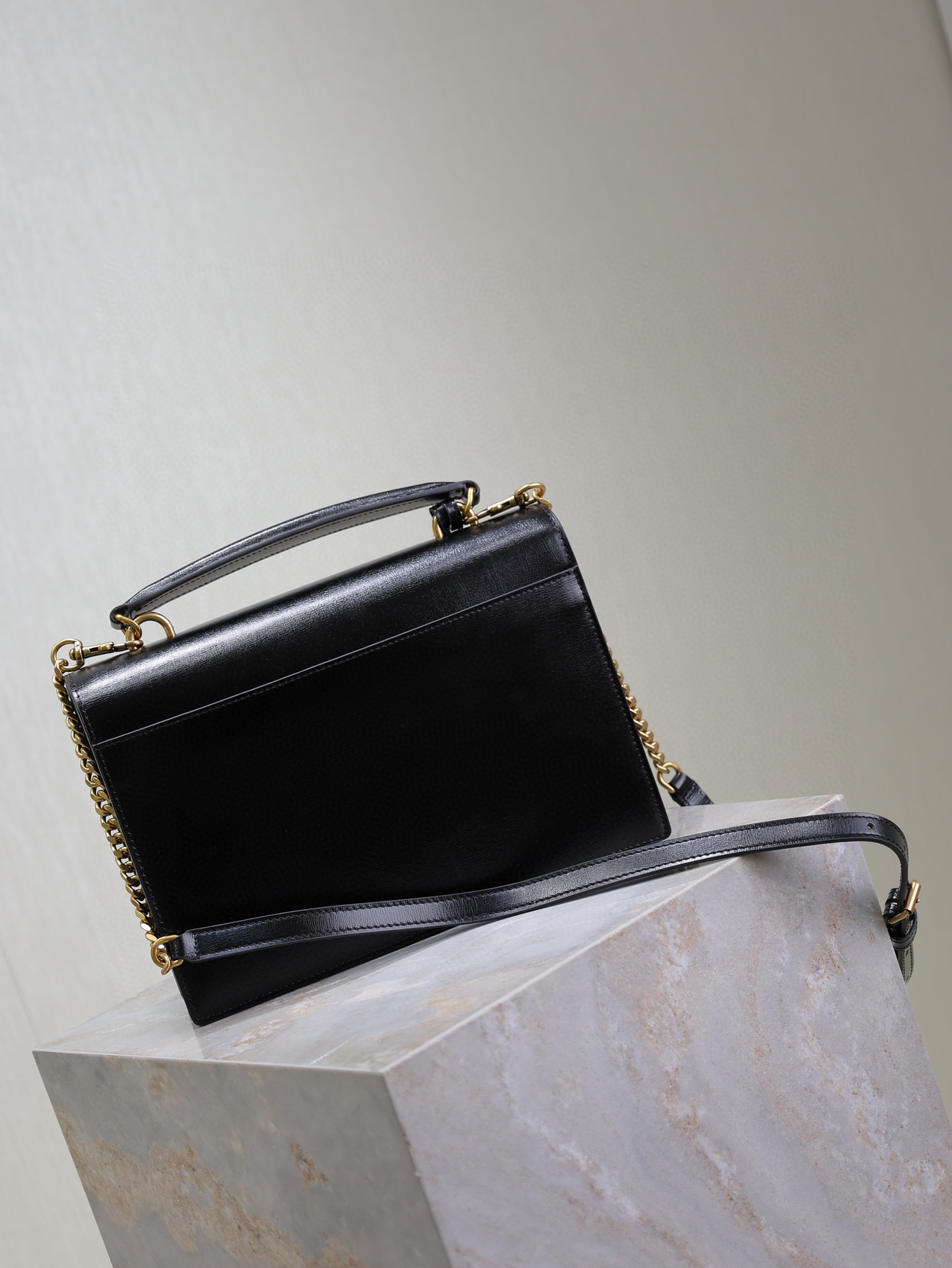Yves Saint Laurent Sonnenuntergang Tasche Größe: 25 * 18 * 5 cm