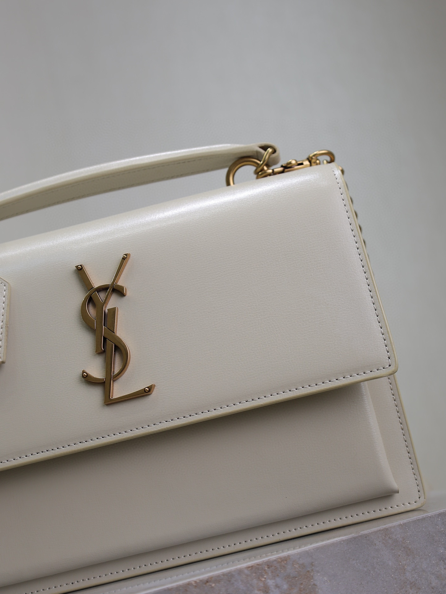 Yves Saint Laurent sunset bag Size：25*18*5cm