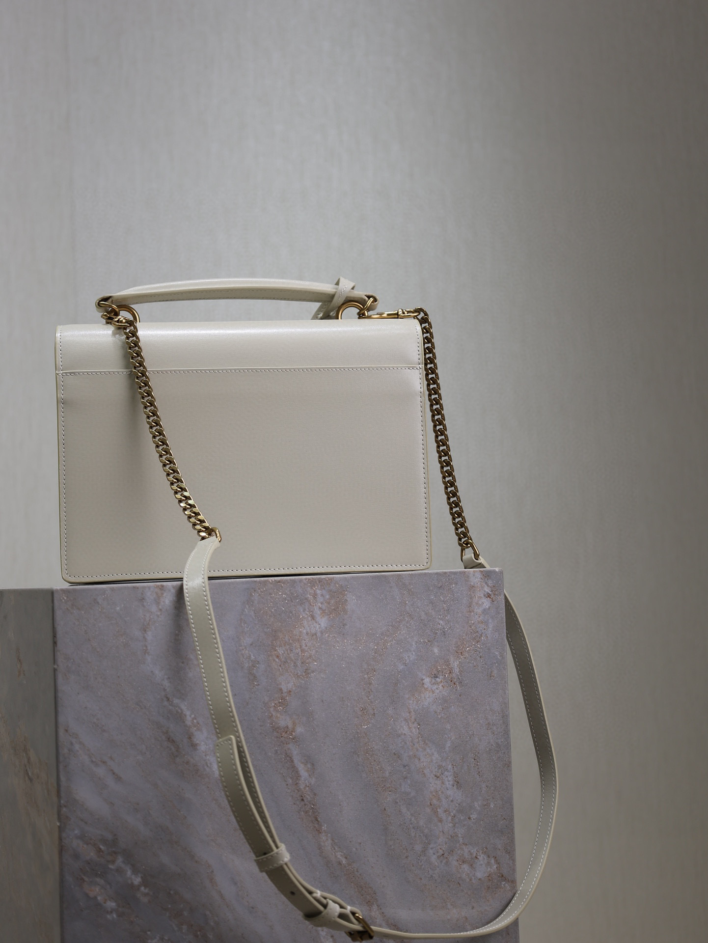 Yves Saint Laurent sunset bag Size：25*18*5cm