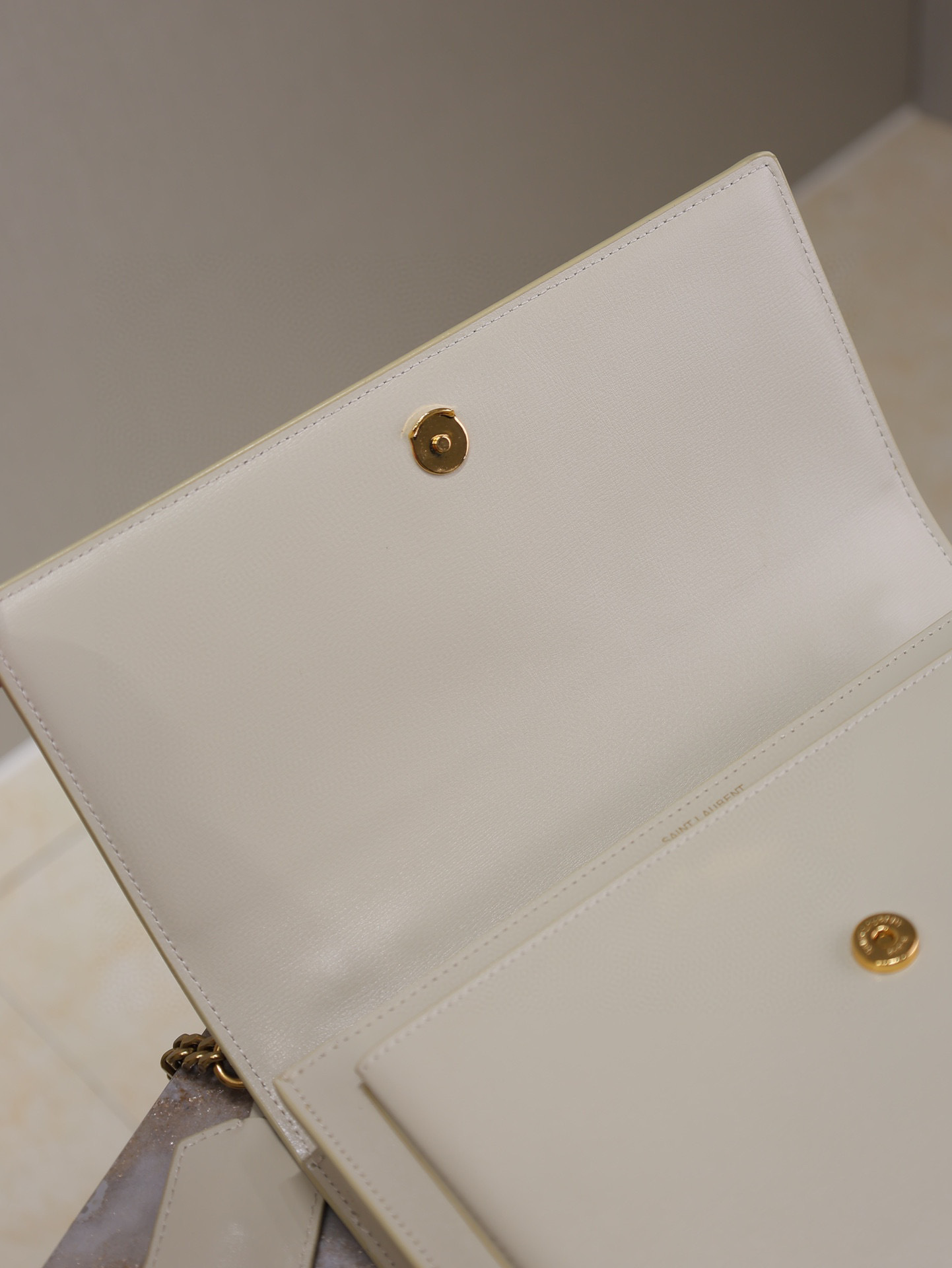 Yves Saint Laurent sunset bag Size：25*18*5cm