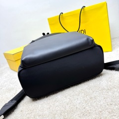 Borsa a tracolla da uomo Fendi Dimensioni: 33*38*16cm