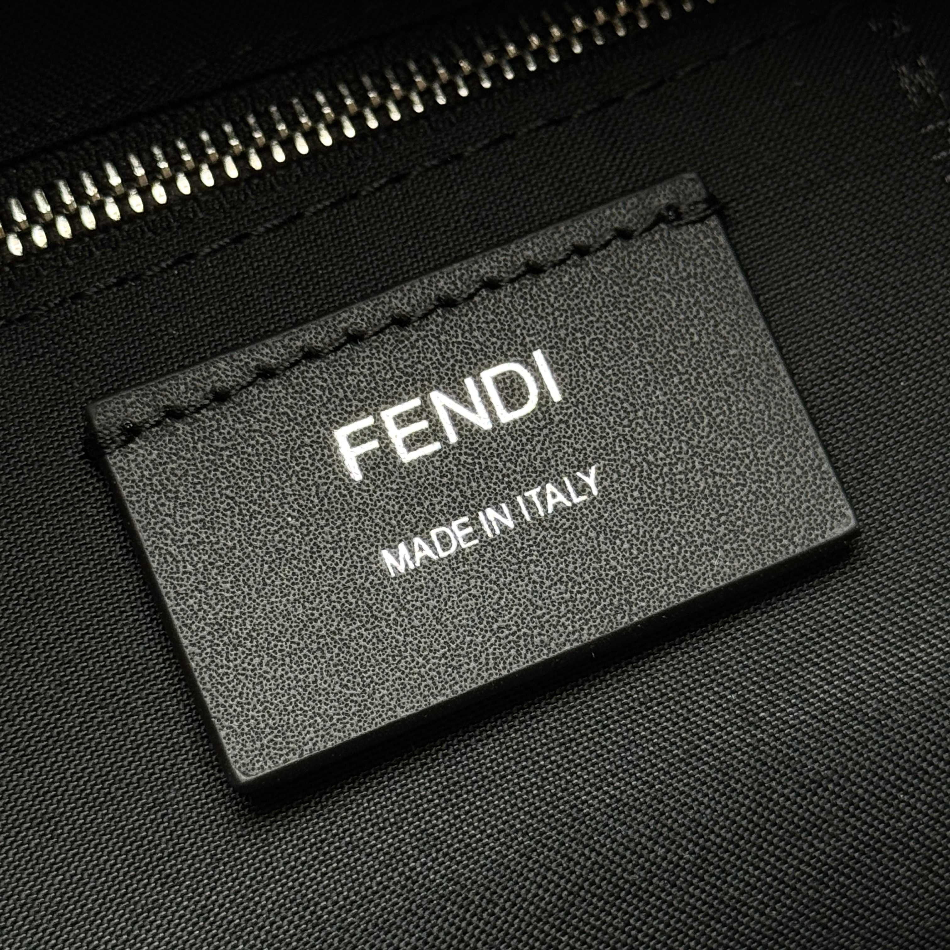 Borsa a tracolla da uomo Fendi Dimensioni: 33*38*16cm