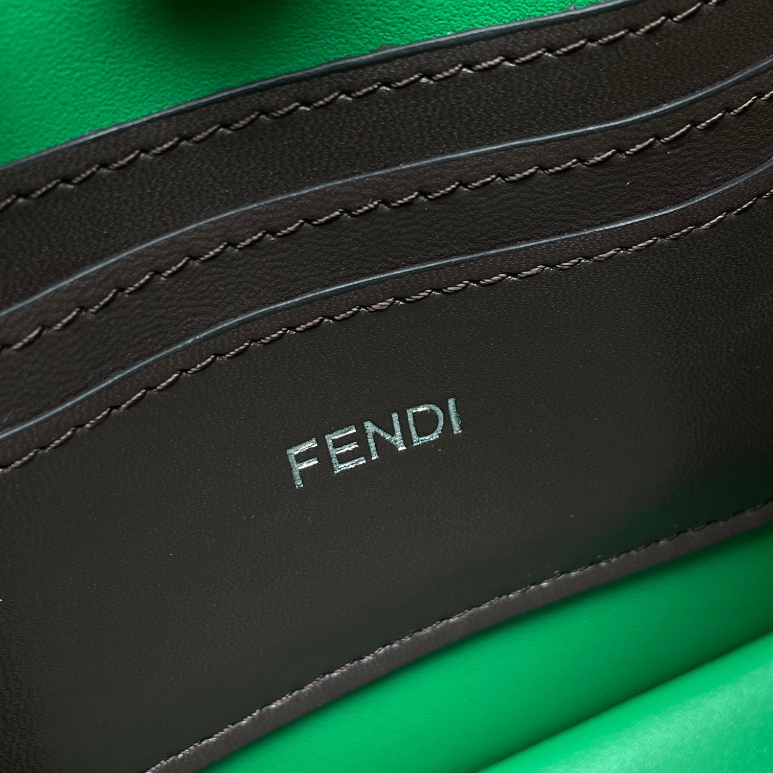 Borsa a tracolla singola Fendi Dimensioni: 23*14*6cm