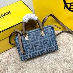 Borsa a mano Fendi Dimensioni: 20,5*9*12 cm