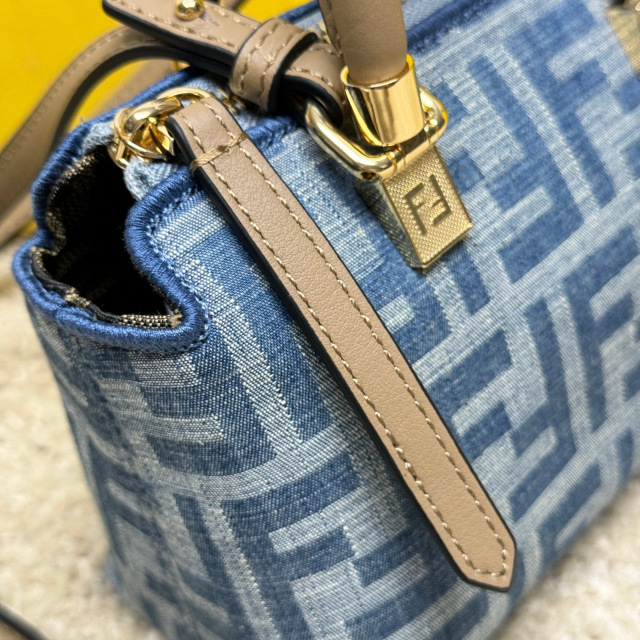 Borsa a mano Fendi Dimensioni: 20,5*9*12 cm